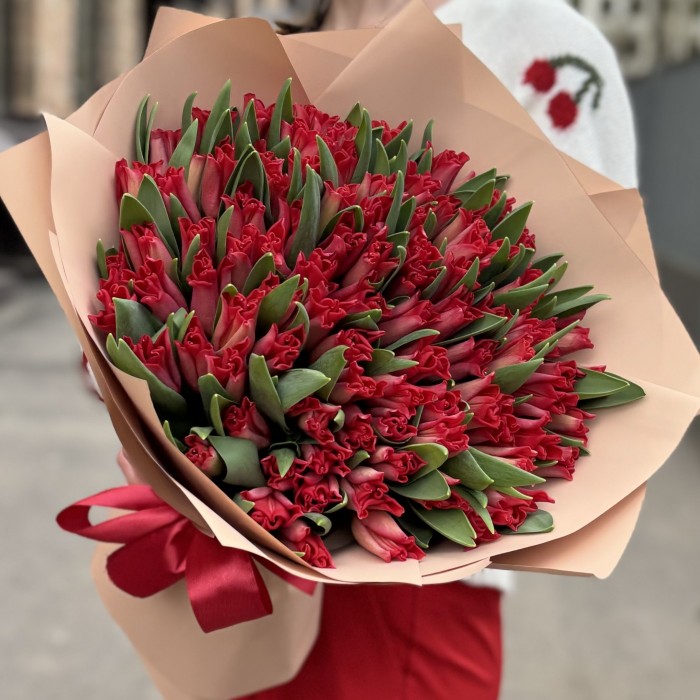 101 красный тюльпан Ред дресс
