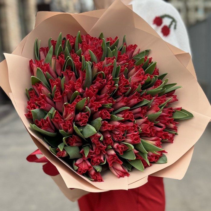 101 красный тюльпан Ред дресс