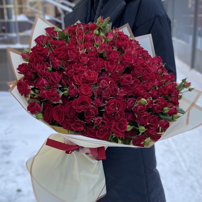 101 кустовая красная роза Рубикон 50 см