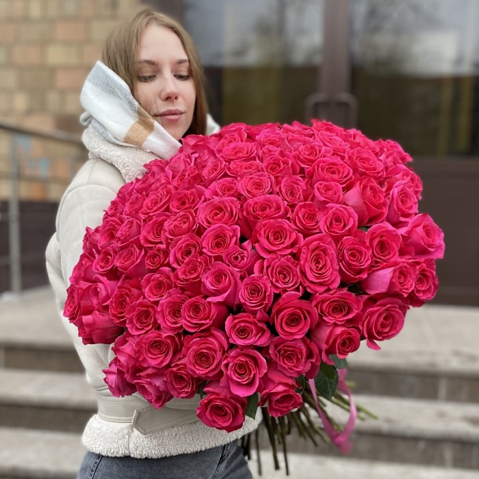 101 малиновая роза Пинк Флойд 60 см