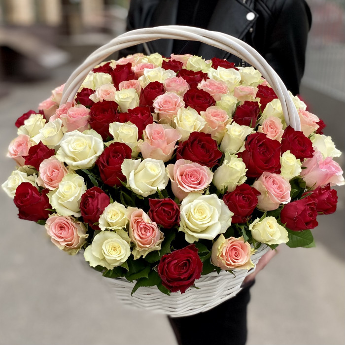 101 нежная роза в корзине