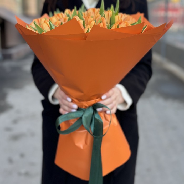 101 оранжевый тюльпан Тайм Аут в упаковке