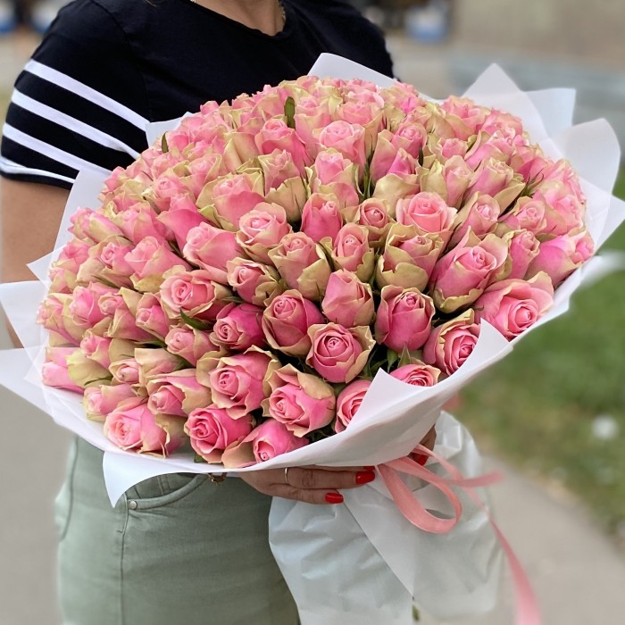 101 розово-зеленая роза Бел-роз