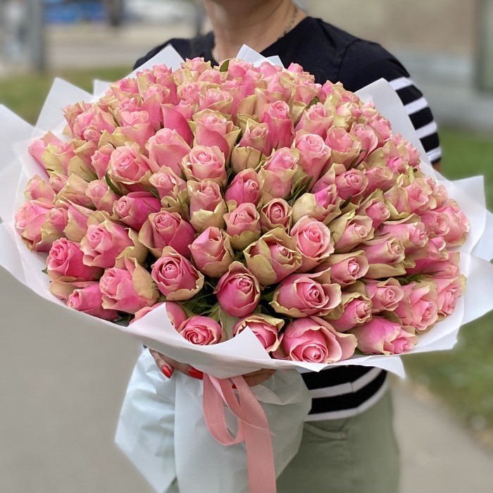 101 розово-зеленая роза Бел-роз