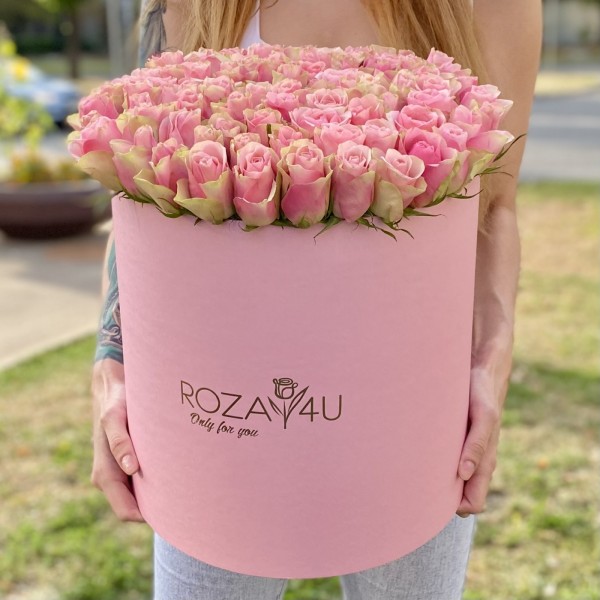 101 розово-зеленая роза бел-роз в шляпной коробке