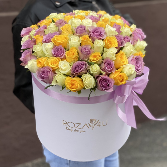 101 роза Летний микс в шляпной коробке