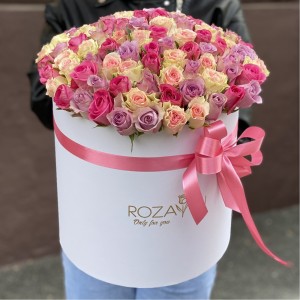 101 роза Розовый микс в шляпной коробке