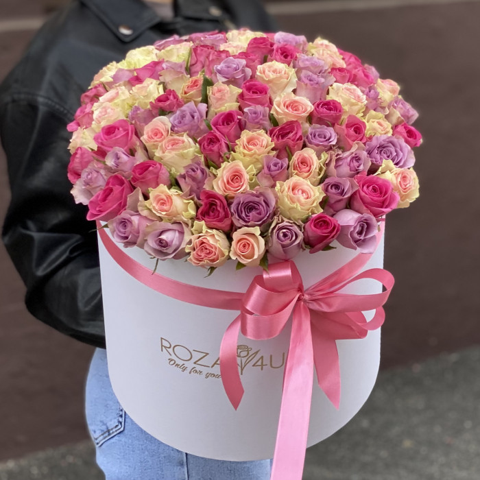 101 роза Розовый микс в шляпной коробке