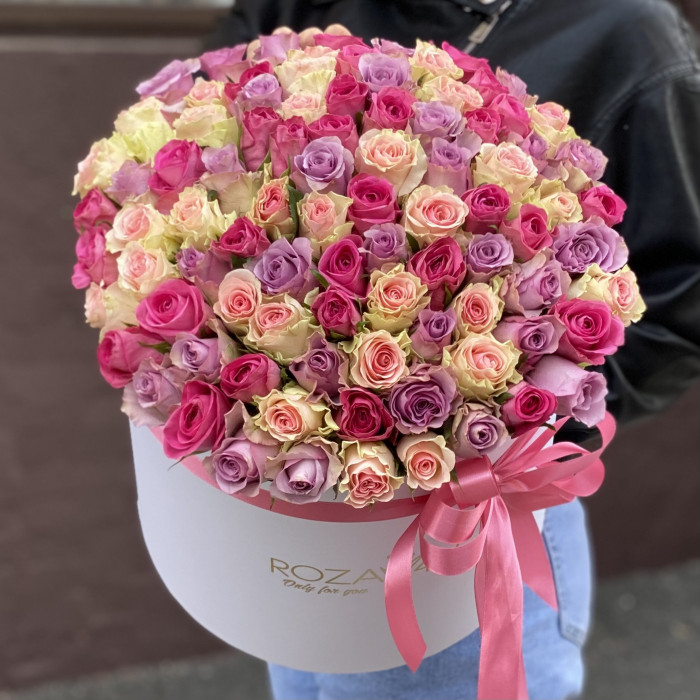 101 роза Розовый микс в шляпной коробке
