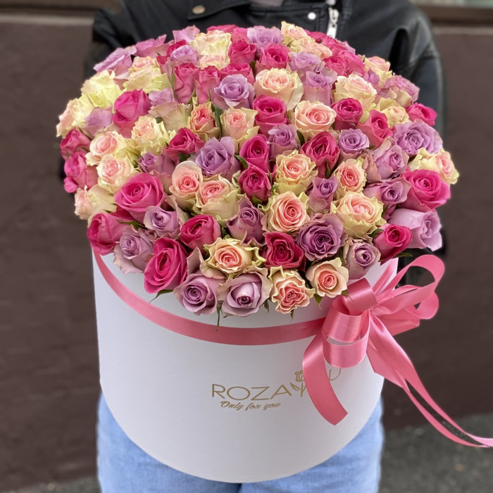 101 роза Розовый микс в шляпной коробке