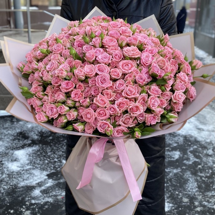 101 розовая кустовая роза Одилия 40 см