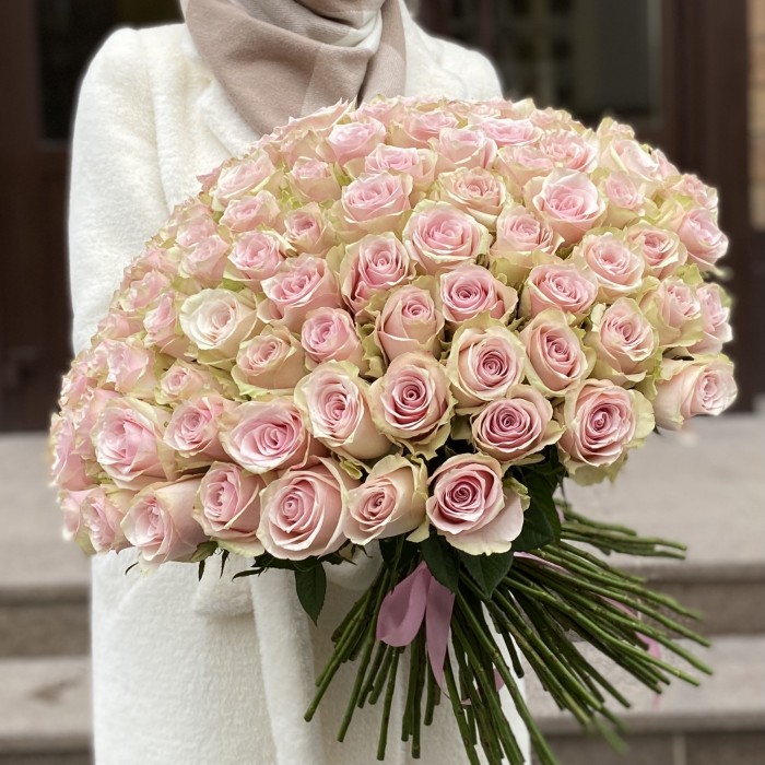 101 розовая роза Пинк Атена 50 см