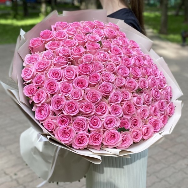 101 розовая роза Ревиваль 60 см