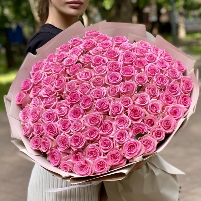 101 розовая роза Ревиваль 60 см