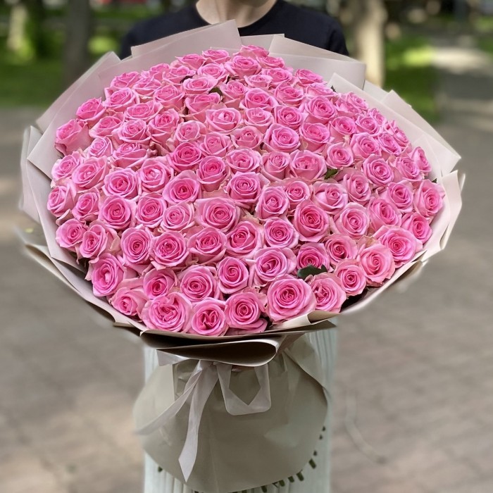 101 розовая роза Ревиваль 60 см