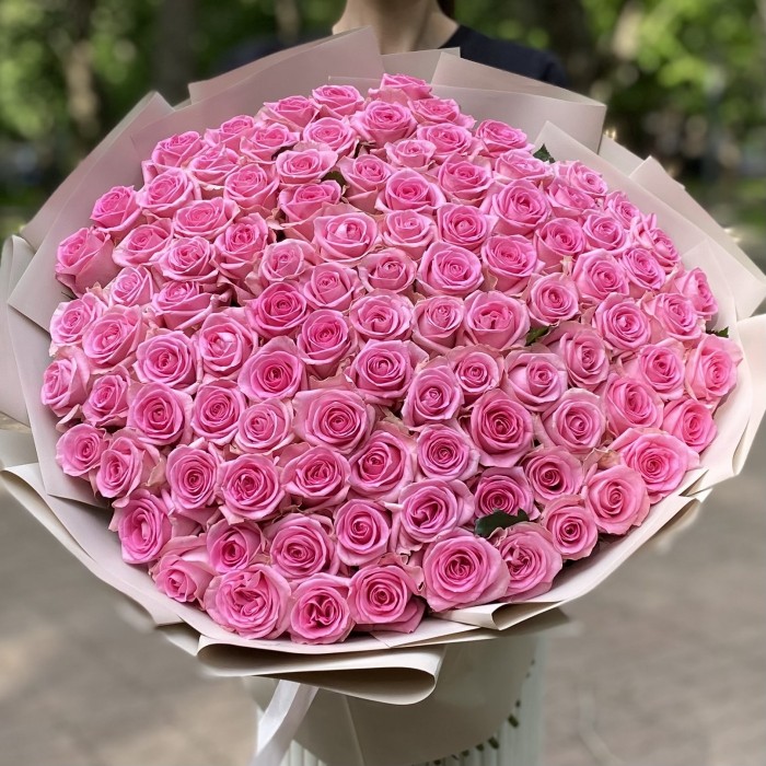 101 розовая роза Ревиваль 60 см