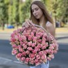 101 розово-зеленая роза бел-роз в корзине