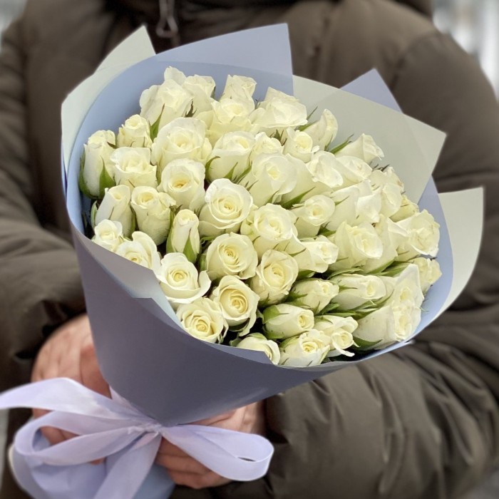 51 короткая белая роза 30 см