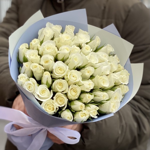 51 короткая белая роза 30 см