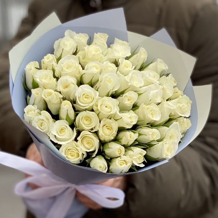 51 короткая белая роза 30 см