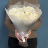 11 бело-розовых ранункулюсов Ханой