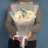 7 ранункулюсов Ханой с эвкалиптом