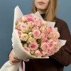 11 розовых кустовых роз Динара 60 см