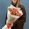 15 красно-зеленых пионовидных тюльпанов