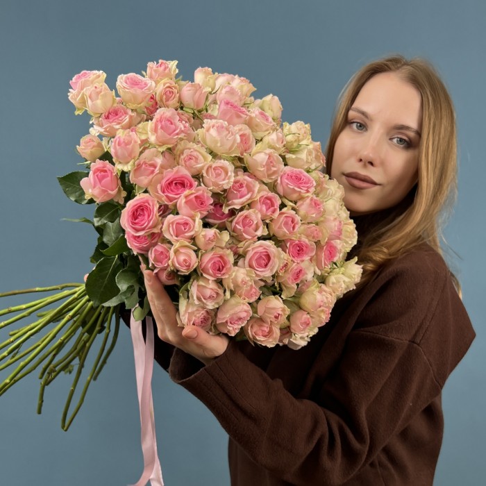 Кустовая роза Динара 60 см