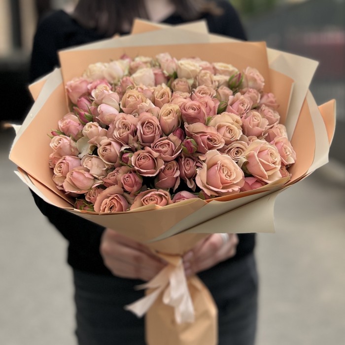 19 кустовых пионовидных роз Дестини