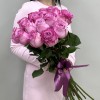 15 сиреневых роз Куинс Краун 60 см