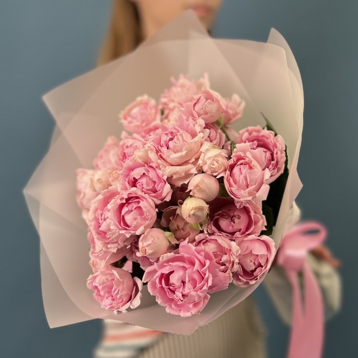 11 кустовых сиреневых роз Кэнди Флоу 40 см