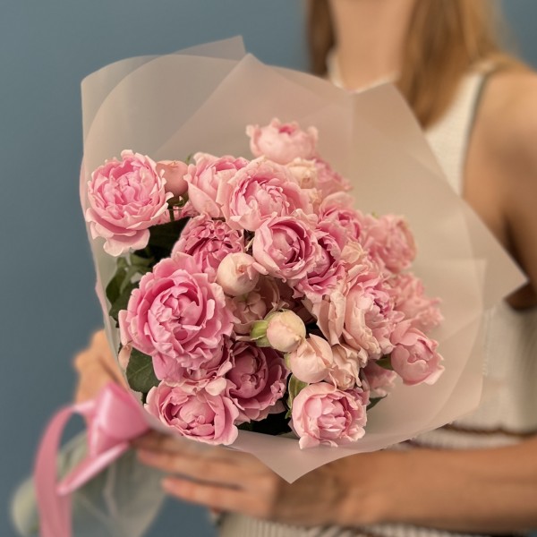 11 кустовых сиреневых роз Кэнди Флоу 40 см