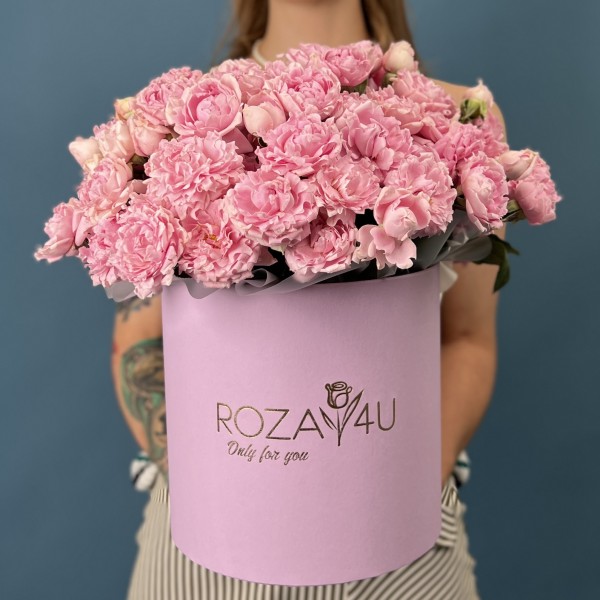 25 кустовых пионовидных роз Кэнди Флоу  в коробке