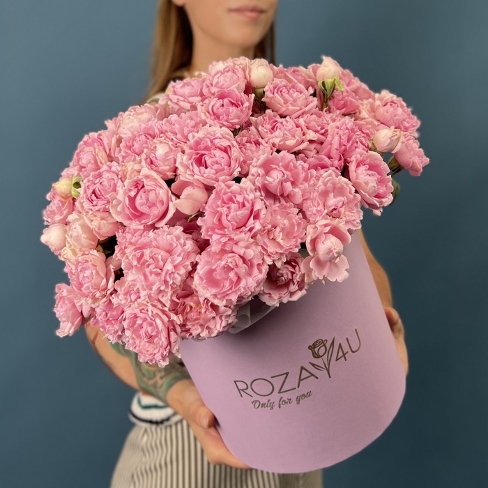 25 кустовых пионовидных роз Кэнди Флоу  в коробке