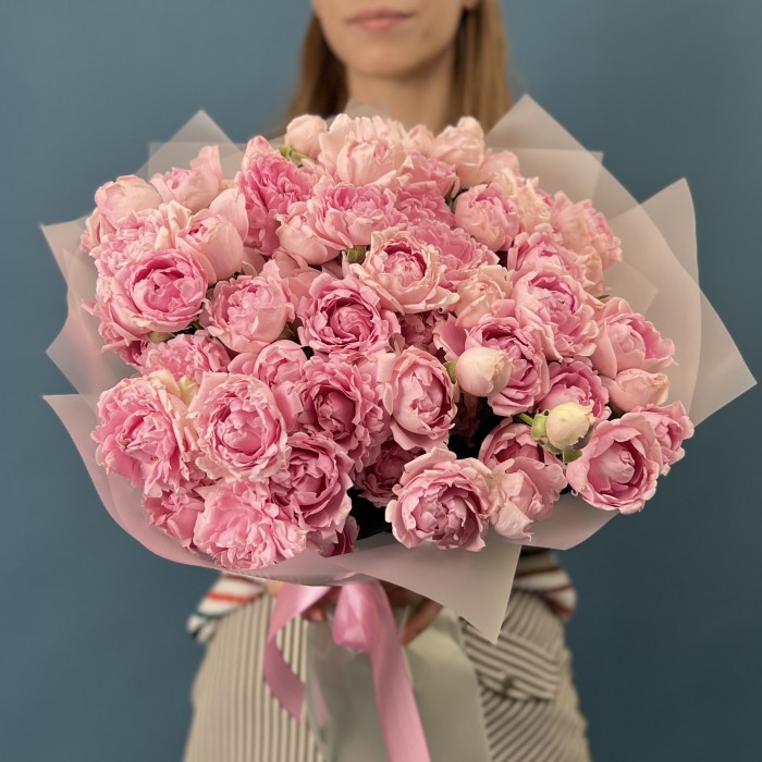 25 кустовых сиреневых роз Кэнди Флоу 40 см