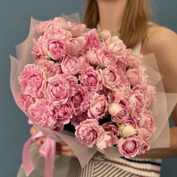 25 кустовых сиреневых роз Кэнди Флоу 40 см