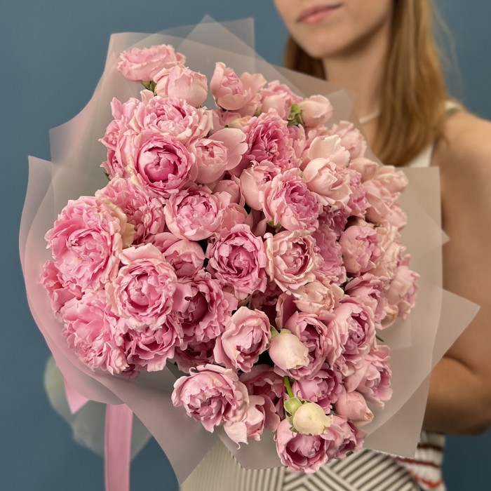 25 кустовых сиреневых роз Кэнди Флоу 40 см