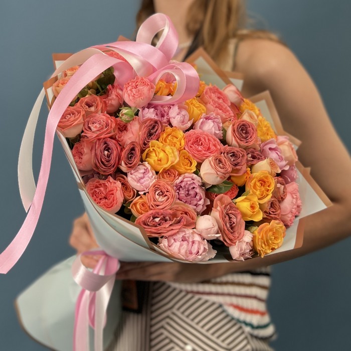 25 кустовых роз микс 40 см