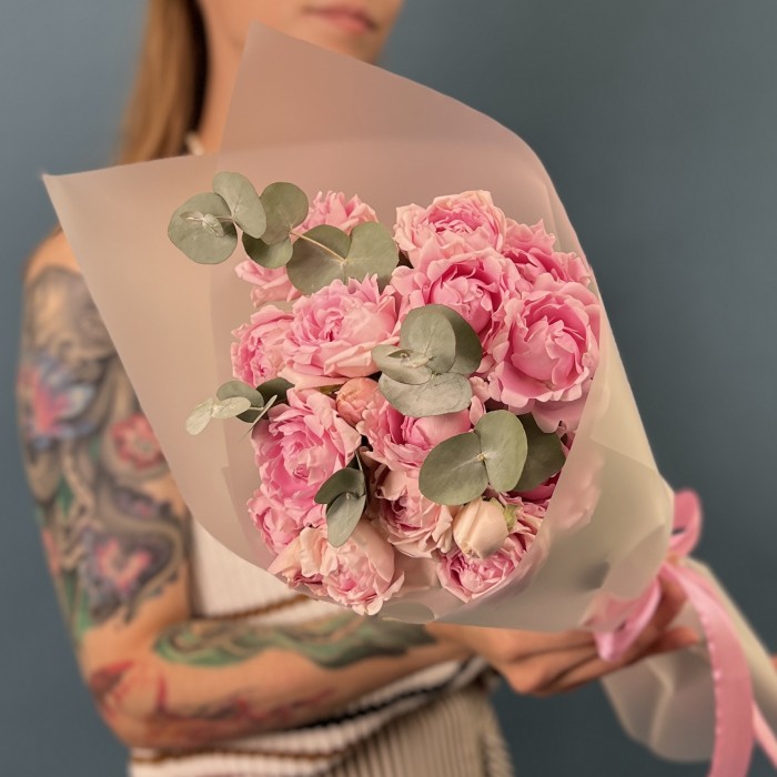 5 кустовых розовых роз Кэнди Флоу 40 см