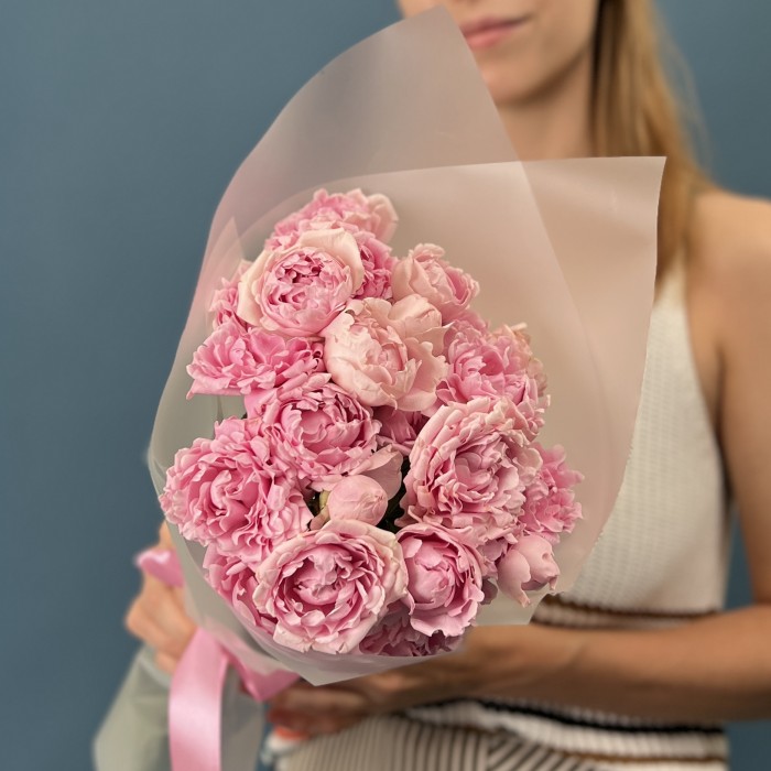 7 кустовых пионовидных роз Кэнди Флоу 40 см