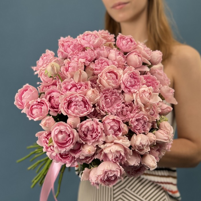 Кустовая сиреневая роза Кэнди Флоу 40 см