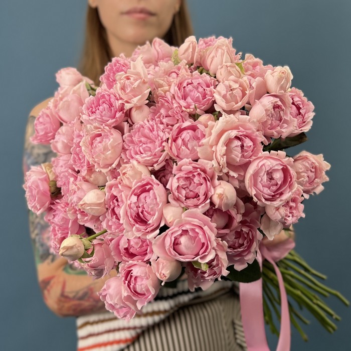 Кустовая сиреневая роза Кэнди Флоу 40 см