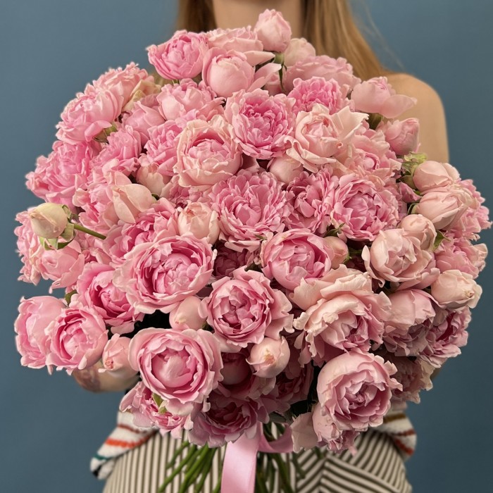 Кустовая сиреневая роза Кэнди Флоу 40 см