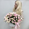 25 кустовых роз Гуд Муд в корзине