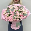 35 кустовых роз Гуд Муд 40 см с эвкалиптом