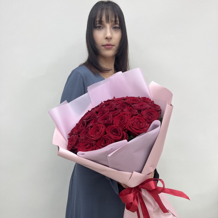 35 красных роз 50 см