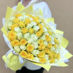 Букет дня нежный микс роз