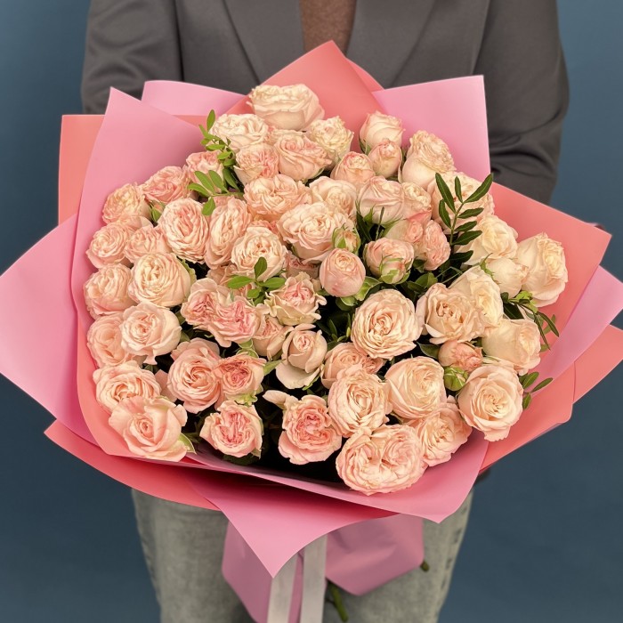 15 кустовых пионовидных роз розовый бомбастик 50 см