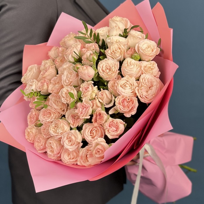 15 кустовых пионовидных роз розовый бомбастик 50 см